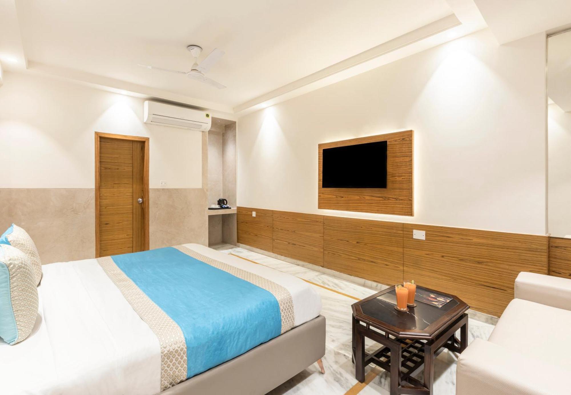 Hotel Aero Star By Star Group New Delhi Exterior photo